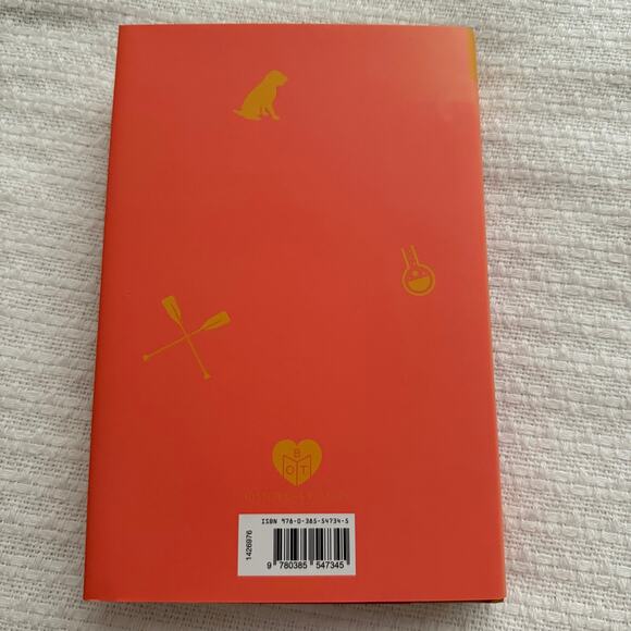 Lessons in Chemistry by Bonnie Garmus - Picture 2 of 2